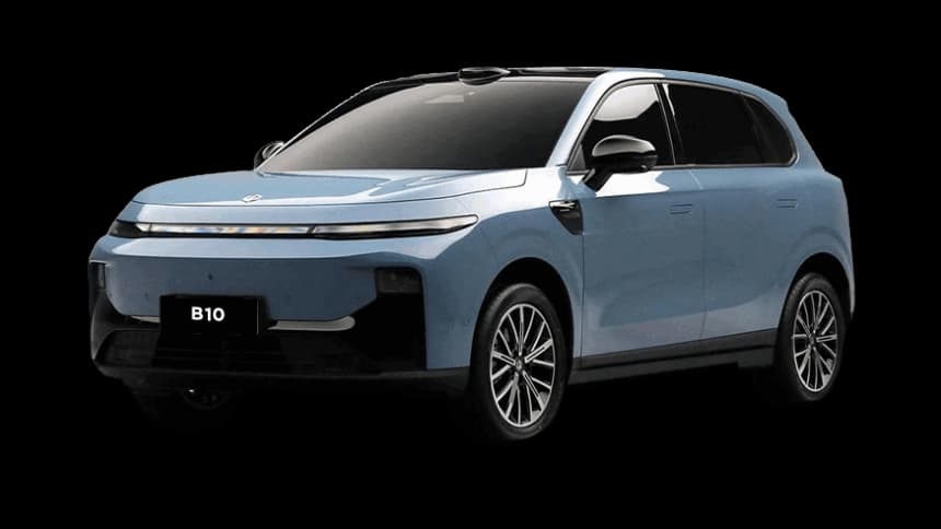 Leapmotor B10 EV azul en vista frontal izquierda de tres cuartos sobre fondo transparente con rótulo B10 EV